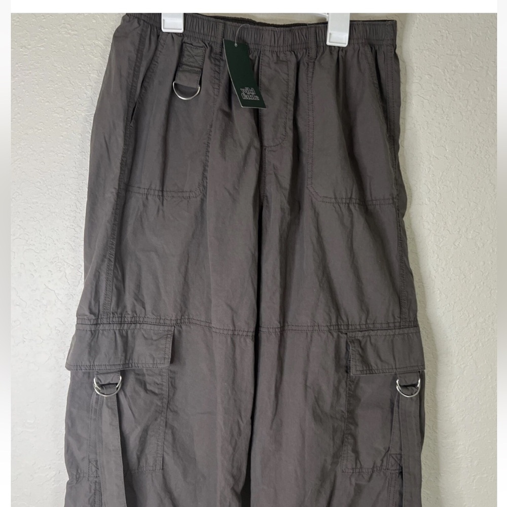 Wild Fable Women's Cargo Pants Size S Wide Leg Relaxed, Pewter Grey.